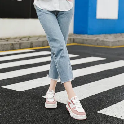 SOFT SERENITY WOMEN’S CASUAL SHOE